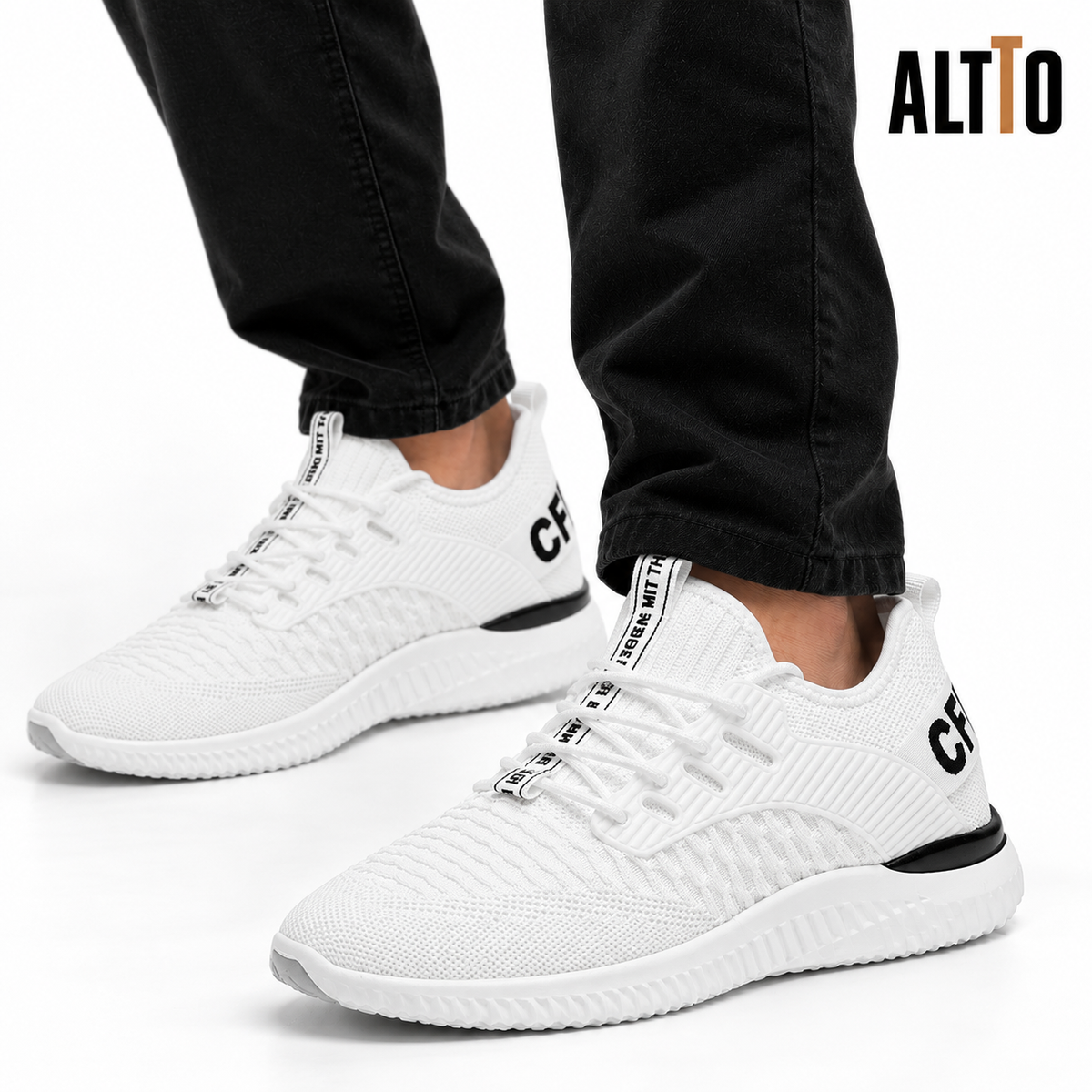 ALTTO KNIT blanca puesta con jeans
